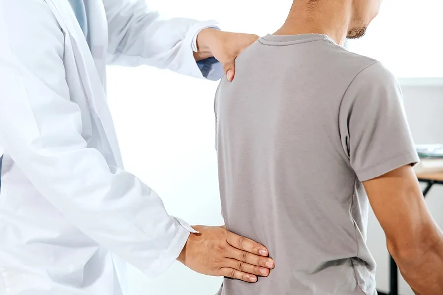 The Causes of a Herniated Disc and the Best Treatment Methods