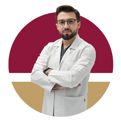 الدكتور عبد الله يوسف، طبيب عام في مجمع الثقة الطبي، أحد مراكز مجموعة المحمود الطبية في قطر.